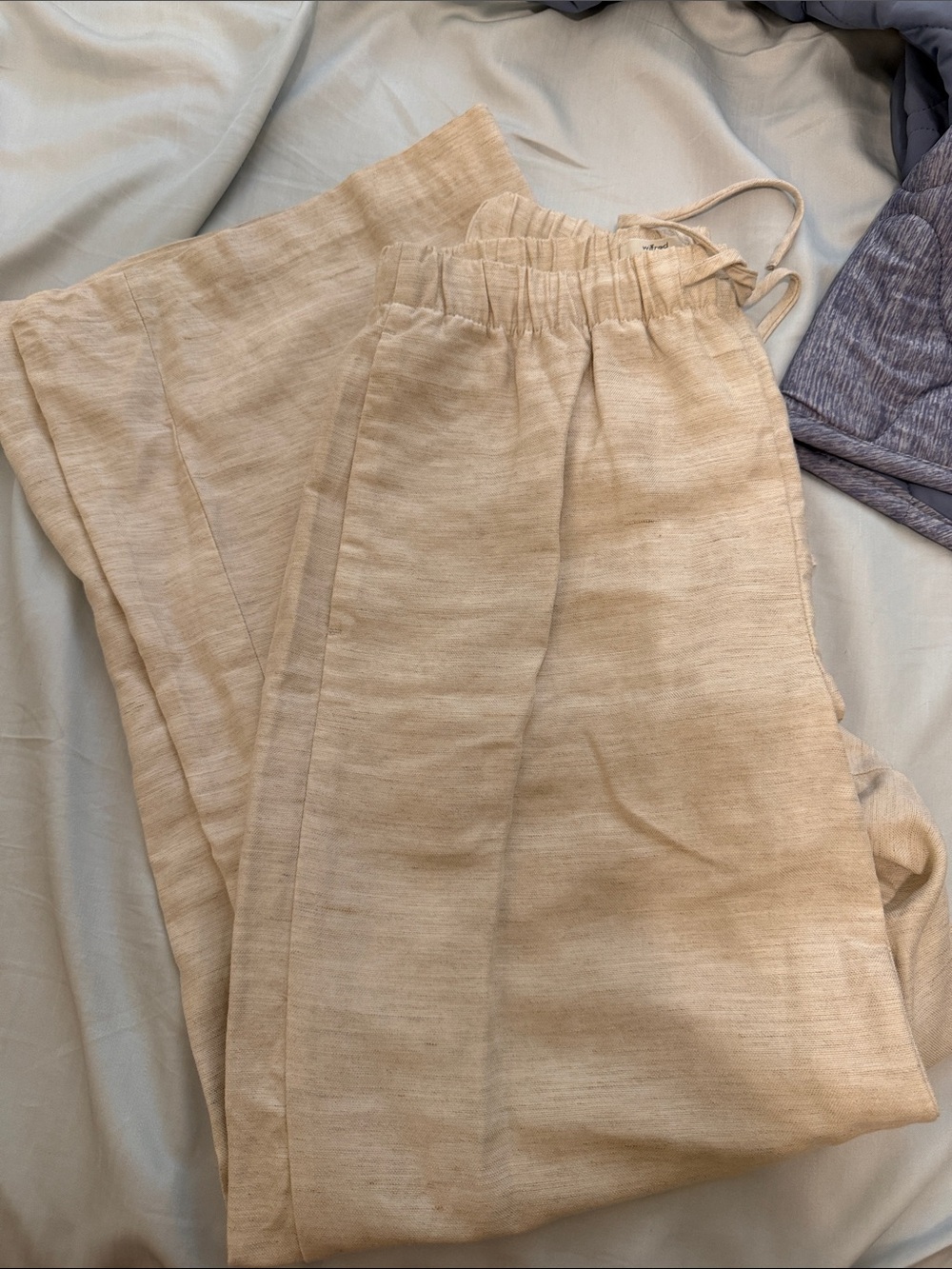 Aritzia lodge pants